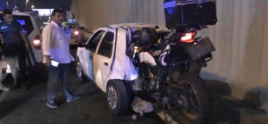 Eyüpsultan'daki motosiklet otomobile saplandı: 5 yaralı