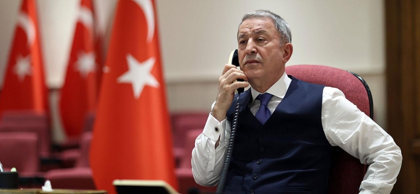 Milli Savunma Bakanı Akar Ukrayna Altyapı Bakanı ile görüştü