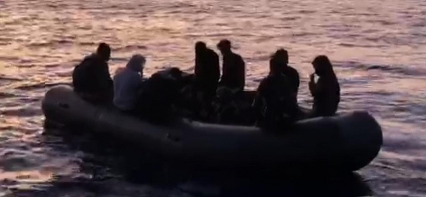 Yunanistan'ın ölüme terk ettiği 13 sığınmacı kurtarıldı