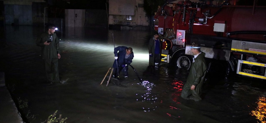 Yaz yağmuru bazı illerde sel ve heyelana neden oldu