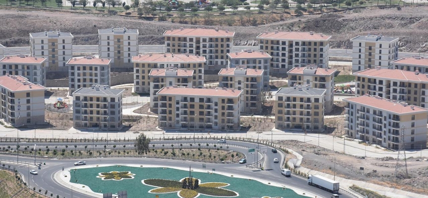 İzmir'de deprem konutlarının teslimi 10 gün içinde tamamlanacak