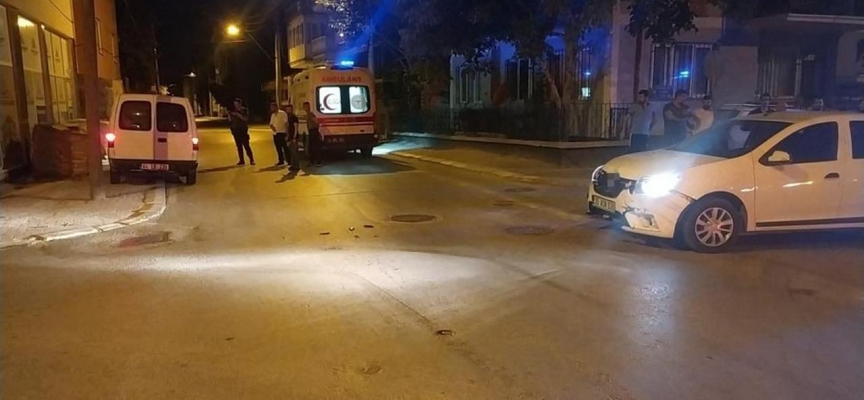 Uşak'ta otomobille kamyonet çarpıştı: 1 yaralı