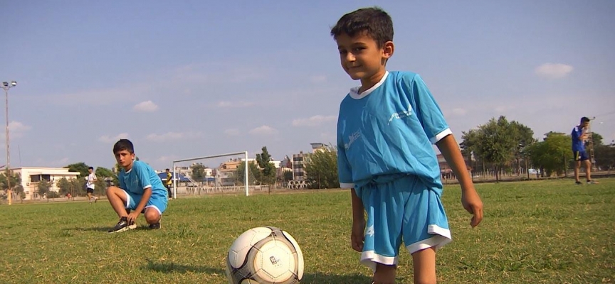 8 yaşındaki Muhammet protez bacaklarının takılacağı günü bekliyor