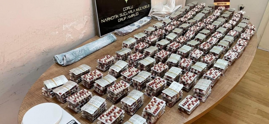 Tekirdağ'da binlerce ecza hap ele geçirildi