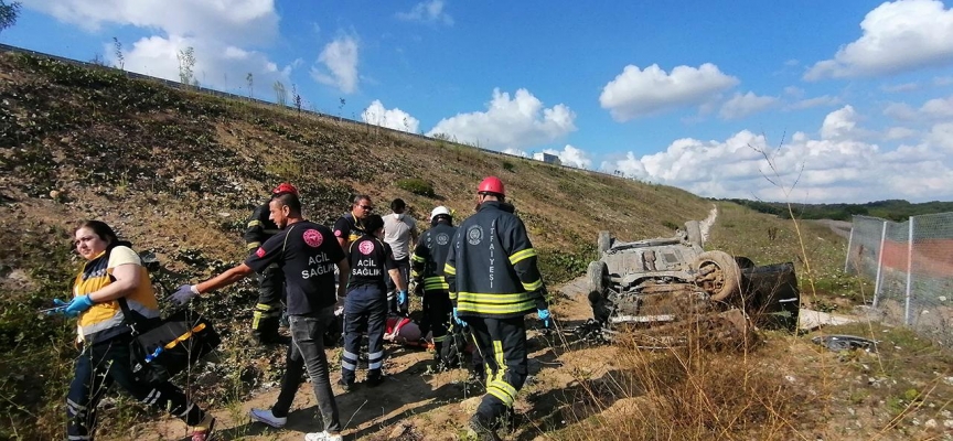 Kocaeli'de otomobil şarampole devrildi: 5 yaralı