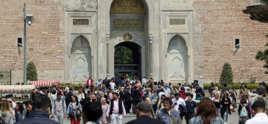 İstanbul 7 ayda Türkiye'yi ziyaret eden turistlerin 3'te 1'ini ağırladı