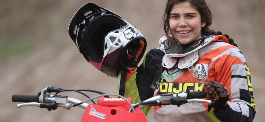 Milli motokrosçu Irmak Yıldırım'ın hedefi Avrupa'da madalya