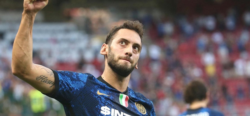 Inter'de Hakan Çalhanoğlu sakatlandı