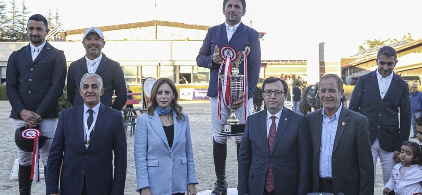Binicilikte TBMM Kupası'nı Hasan Şentürk kazandı