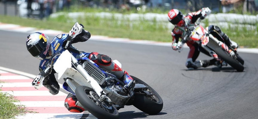 Milli motosikletçiler, hafta sonunu kürsüye çıktı