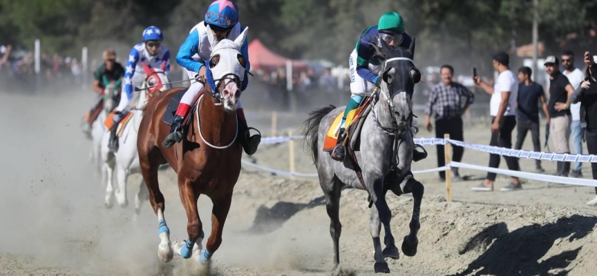 Çorum'da Pırlanta Pirinç Festivali'ne özel at yarışı