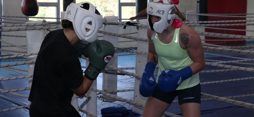 Hollanda Kadın Boks Milli Takımı Türkiye'de kamp yapmaktan memnun