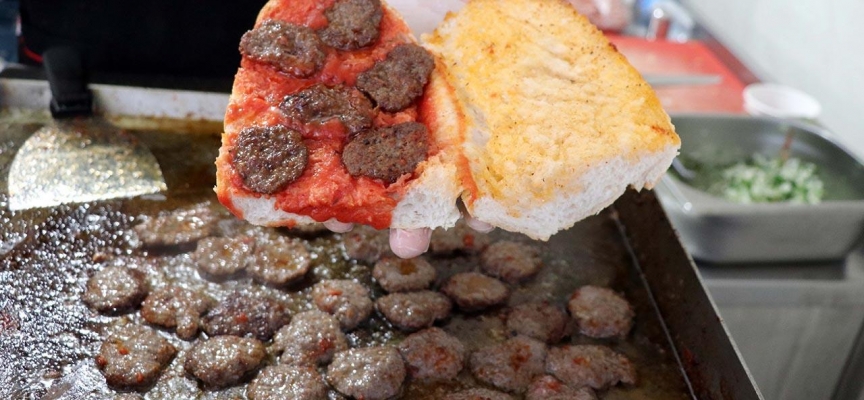 Elazığ'da "4. Geleneksel Salçalı Köfte Festivali" başladı