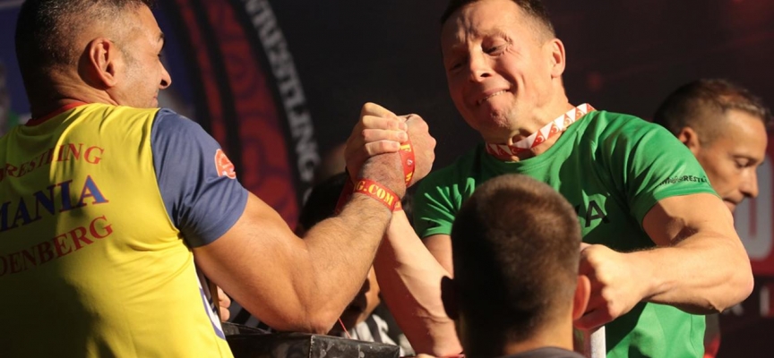 Dünya Bilek Güreşi Şampiyonası Antalya'da devam ediyor