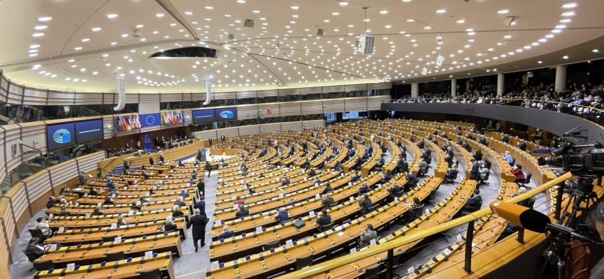 Avrupa Parlamentosu vekili Rusya karşıtı olduğu iddiasıyla grubundan ayrıldı
