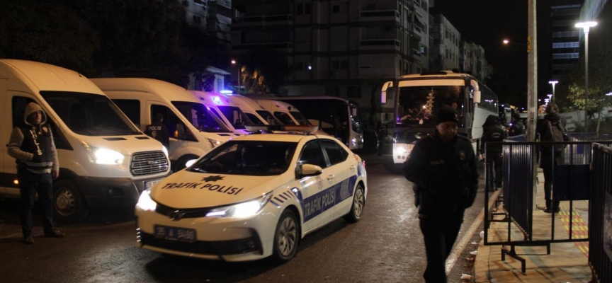 Altaylı taraftarlar 7 saat sonra stattan ayrıldı