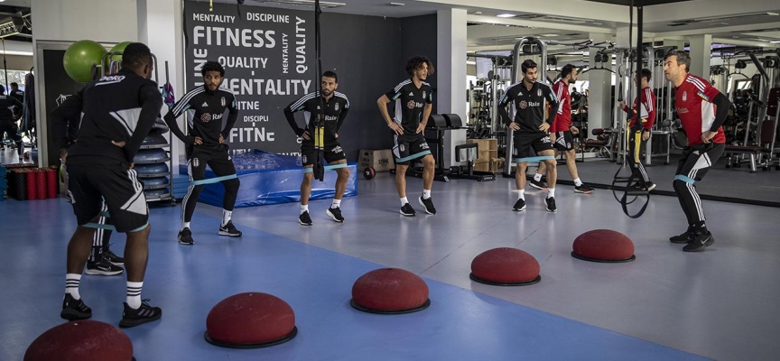 Beşiktaş salonda çalıştı