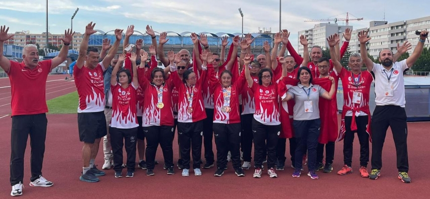 Özel sporcular başarılarıyla engelleri aşıyor