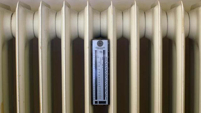 İran’da çalışanlara uyarı: Kalın giyinin kaloriferler yakılmayacak