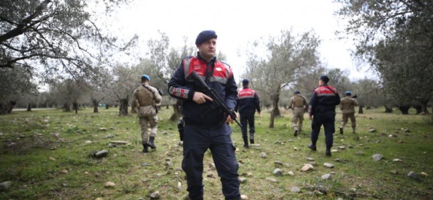 Balıkesir'de jandarmanın zeytin hırsızlıklarını önleme çalışmaları sürüyor