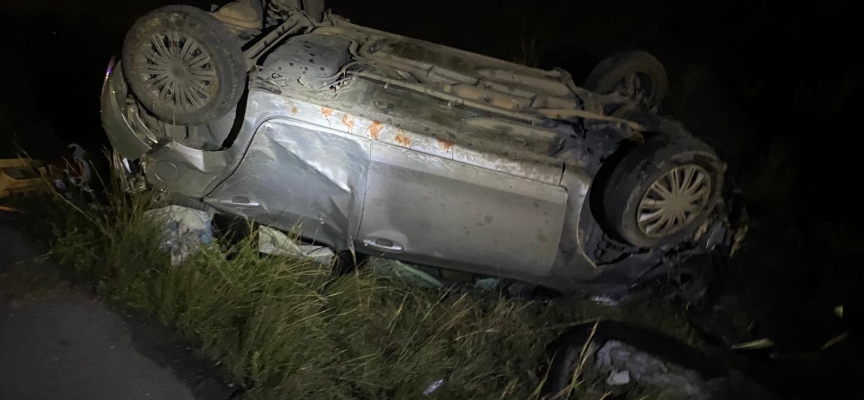 Girne-Lefkoşa ana yolunda aynı yönde seyreden iki araç çarpıştı, 4 kişi yaralandı