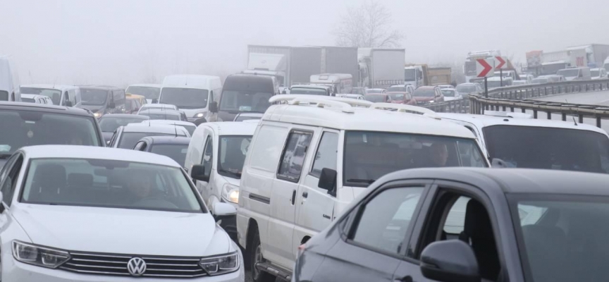 Bursa-İstanbul kara yolunda kar trafiği
