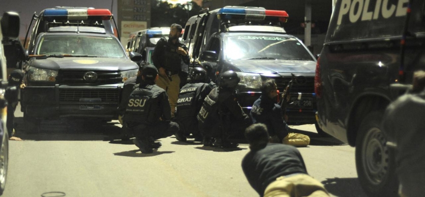 Pakistan'da güvenlik güçleri, 8 militanı etkisiz hale getirdi