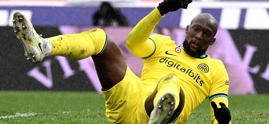 Inter şampiyonluk yolunda büyük yara aldı