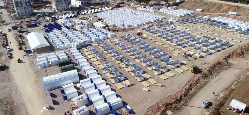 İsrail, Türkiye’deki depremzedeler için 630 çadır gönderdi