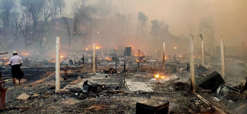 BM: Mülteci kampındaki yangın 12 bin kişiyi evsiz bıraktı