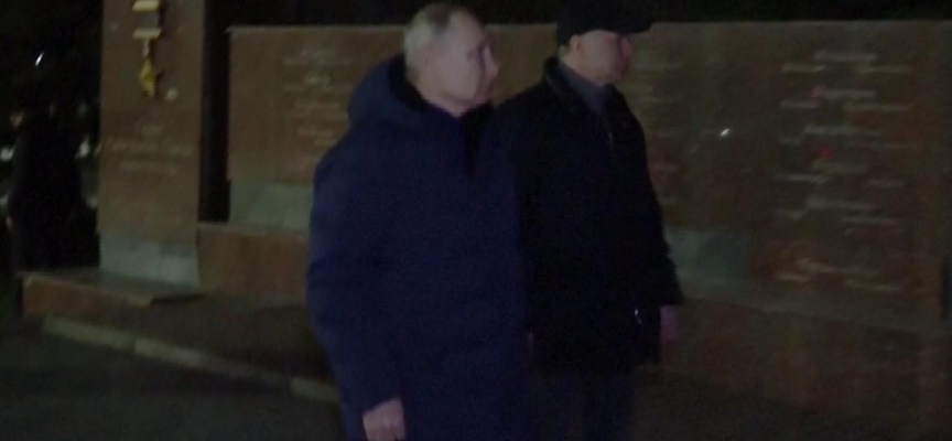 Putin'den Mariupol'e sürpriz ziyaret