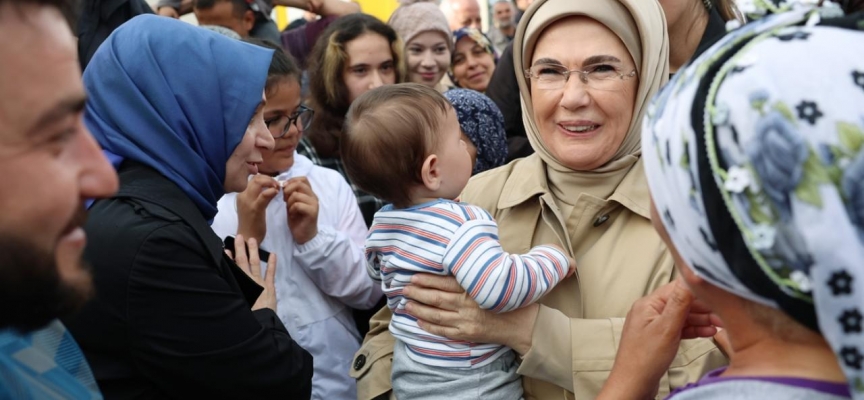 Emine Erdoğan Hatay'da depremzedelerle bir araya geldi