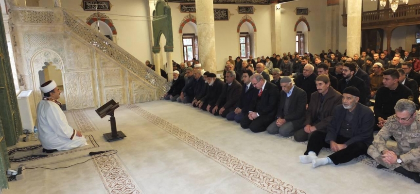 Giresun’da yapımı süren taş cami geleneksel ve yöresel mimarinin izlerini taşıyor
