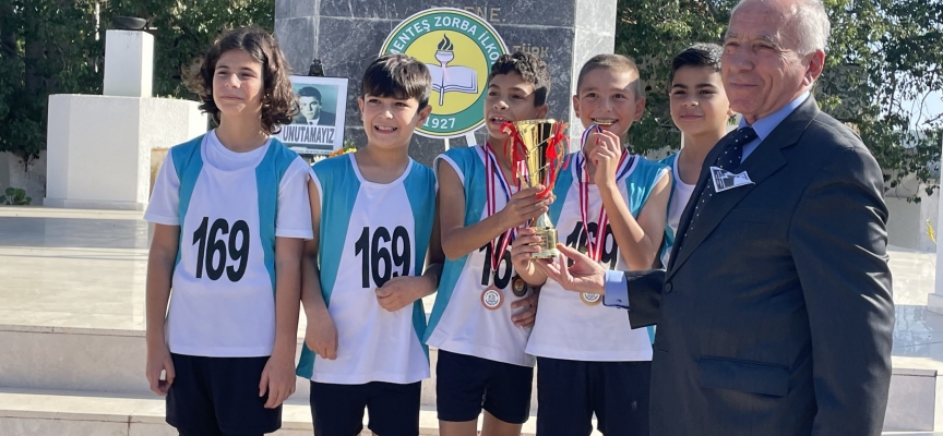 27. Geleneksel Şehit Menteş Zorba Anı Koşusu Yeşilköy’de gerçekleştirildi