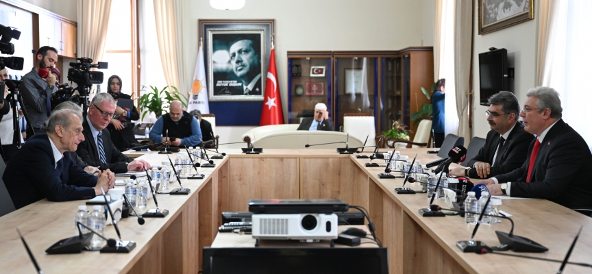 AKPM Raportörü Fassino, Kapalı Maraş bölgesi konusunda AK Parti Meclis Grubu’nu ziyaret etti