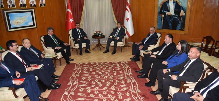 Başbakan Üstel YÖK heyetiyle görüştü