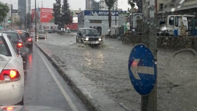 Savoy Otel kurşunlandı... 4 tutuklu!