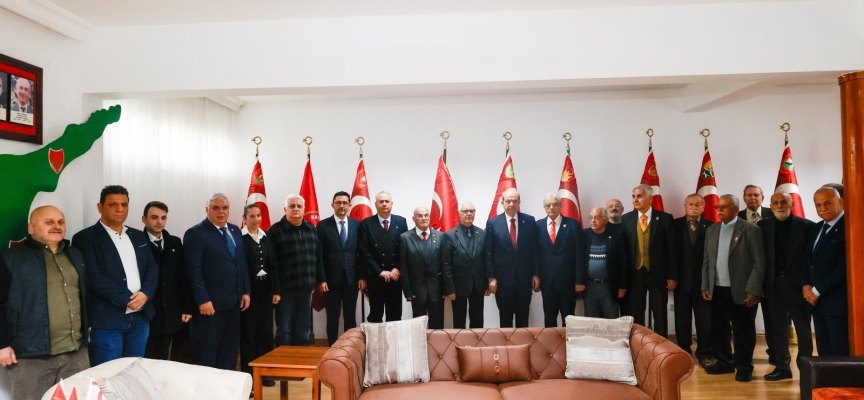 Cumhurbaşkanı Tatar, TMT Mücahitler Derneği’ni ziyaret etti:“Kıbrıs’ta bir antlaşma olacaksa toplum değil devlet düzeyinde olacak”