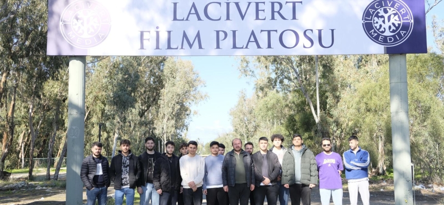 Kıbrıs Türk halkının özgürlüğe giden mücadelesinin anlatılacağı “Ayşe Tatile Çıktı” isimli sinema filminin hazırlıkları sürüyor