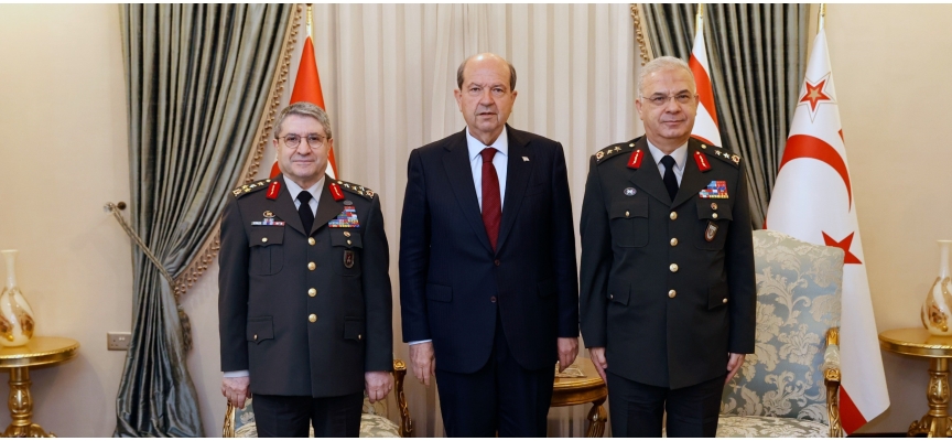 Cumhurbaşkanı Tatar, Kara Kuvvetleri Komutanı Orgeneral Selçuk Bayraktaroğlu ile görüştü