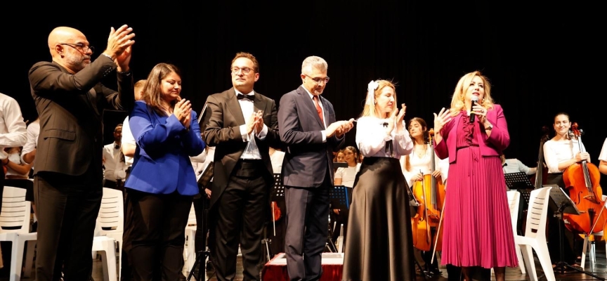 Cumhurbaşkanlığı Fidan Çocuk Korosu ve Orkestrası’ndan 23 Nisan konseri.. Sibel Tatar: “Çok mutlu olup, gururlandım”