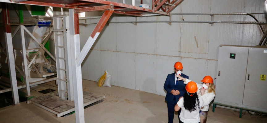 Cumhurbaşkanının eşi Sibel Tatar, Akdoğdu Drifil Pelet Yem Fabrikasını ziyaret etti