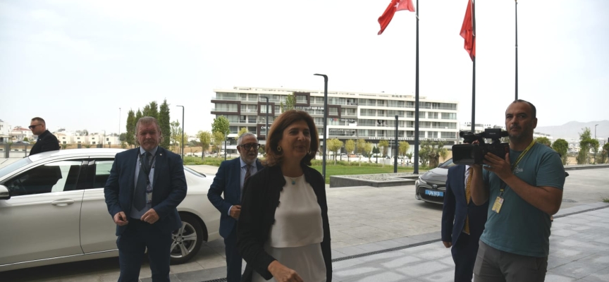 Cumhurbaşkanı Tatar, Holguin’i kabul etti