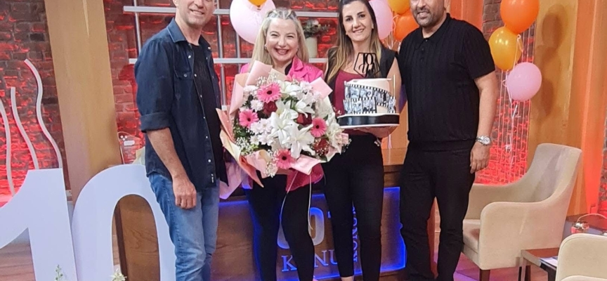 “1001 Konu 1001 Konuk” 10. yaşını canlı yayında kutladı!