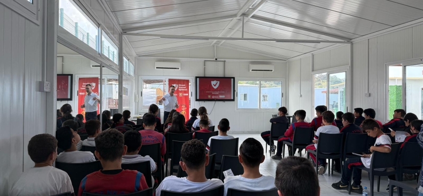 Güvenli internet kullanım eğitimi 40 okulda 4 bin öğrenciye verildi