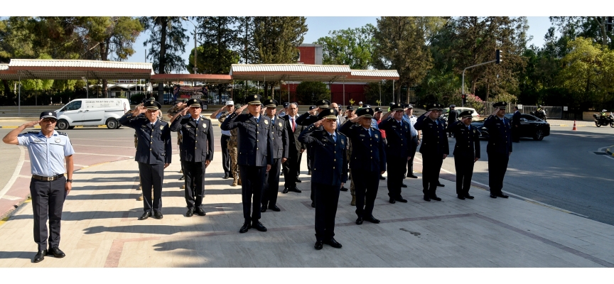 Polis Günü dolayısıyla Polis Genel Müdürü Kasım Kuni ve heyeti anıtlara çelenk koydu