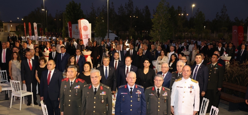Meclis Başkanı Öztürkler, Barış Harekatı’nın 51. yıl dönümü nedeniyle resepsiyon düzenledi:’Kıbrıs Türkü bu adada ev sahibidir ve olmaya devam edecektir’