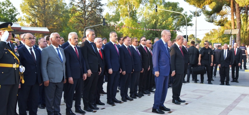 20 Temmuz Barış ve Özgürlük Bayramı kutlamaları… Lefkoşa Atatürk Anıtı önünde tören düzenlendi