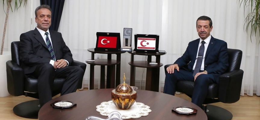 Dışişleri Bakanı Ertuğruloğlu, TÜRKPA Genel Sekreteri Mehmet Süreyya Er’i kabul etti