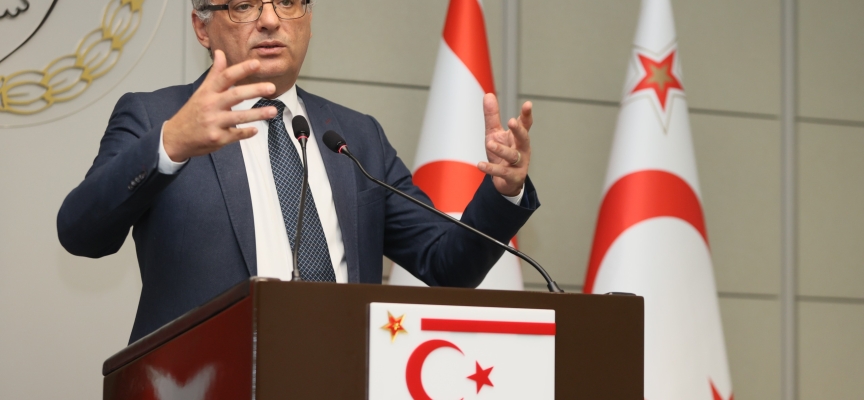 President briefs political parties on Cyprus issue, says efforts to strengthen IPC to continue